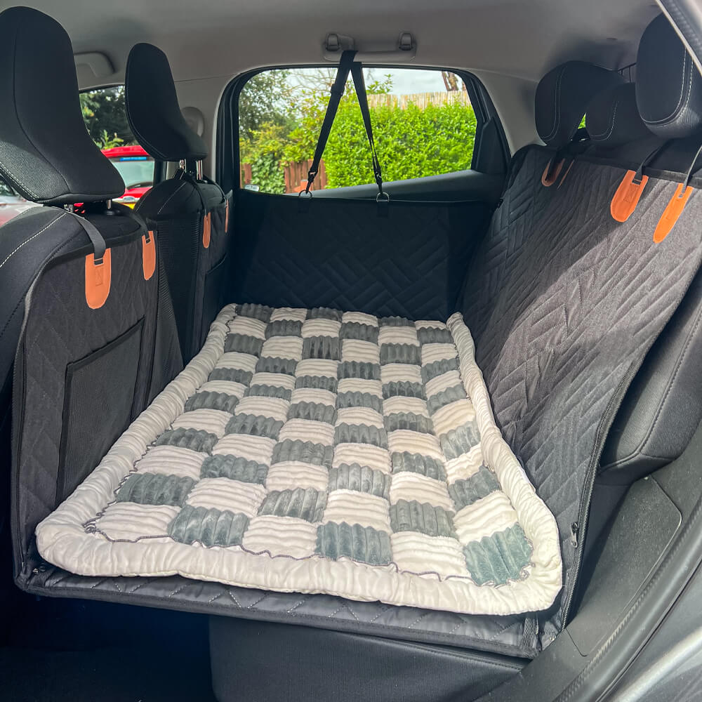 PawMint 2.0™ - Hard Bottom Back Seat Extender + (FREE Dog Bed)